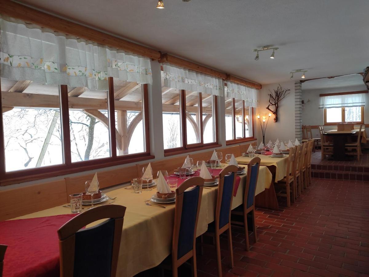 Tourist Farm Strle With Great Local Food Cerknica Exterior foto